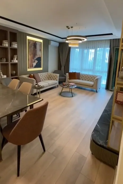 Light-Filled Modern Retreat