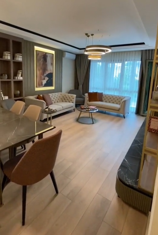 Light-Filled Modern Retreat